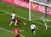 开云APP-竞技场上，激烈角逐令人惊叹