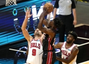 开云体育官网-公牛主场惨败老鹰，遭遇两连败的简单介绍