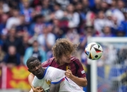 开云体育在线-法国田径运动员实力出众，晋级决赛