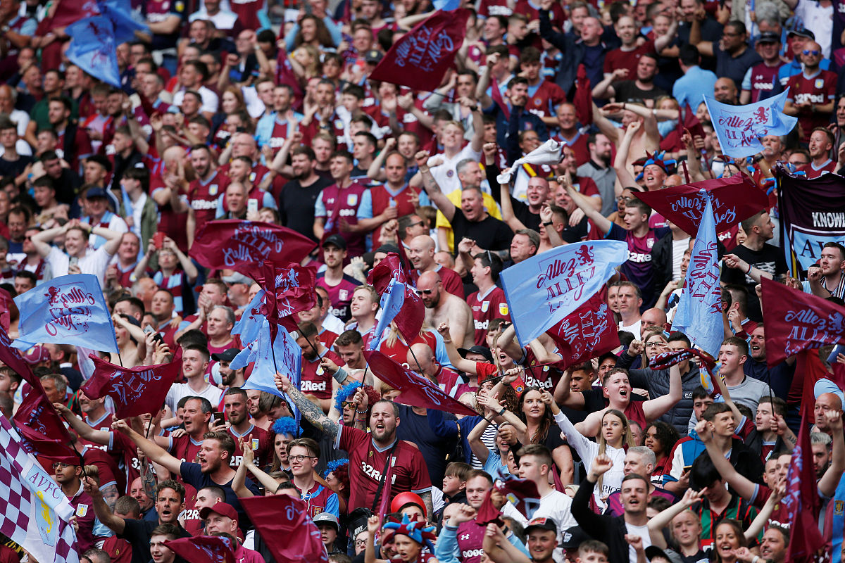 来自国外的足球盛事引发球迷热情