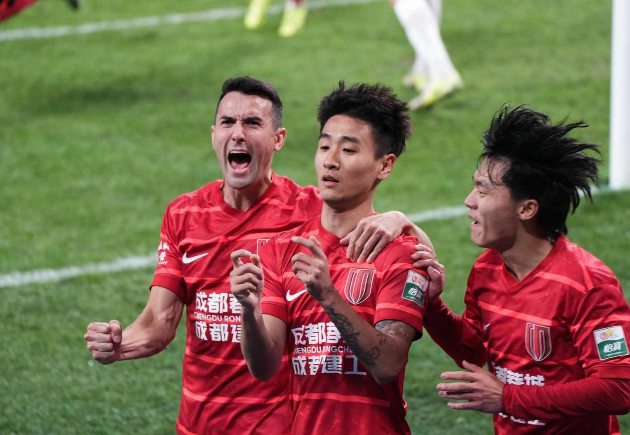 年轻球员勇创佳绩，球队实力雄厚