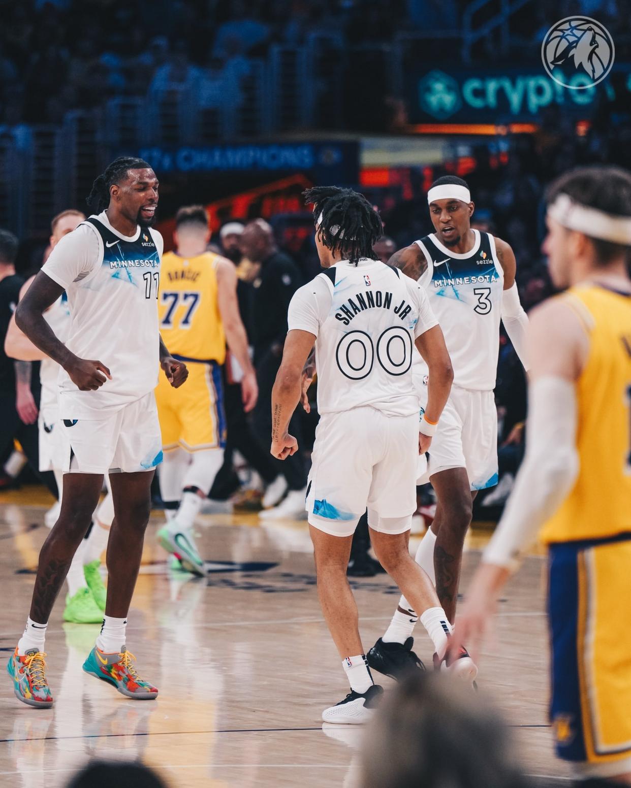 包含青河银行迎战天津泰达，豪取连胜的词条