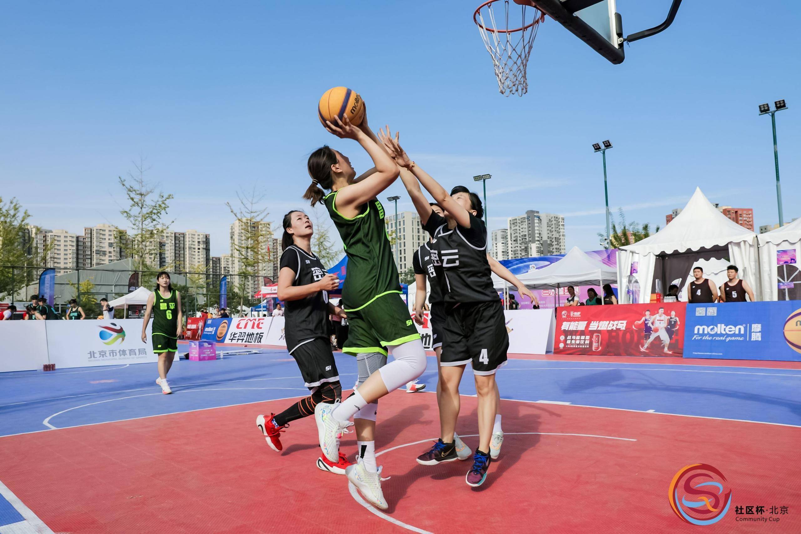 社区篮球比赛热情开展,促进当地居民健康生活的简单介绍 社区篮球比赛热情开展,促进当地居民健康生活的简单介绍