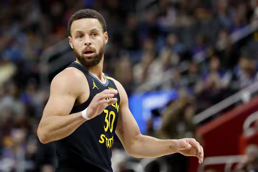 猛龙队接受媒体采访，展望新赛季前景！的简单介绍