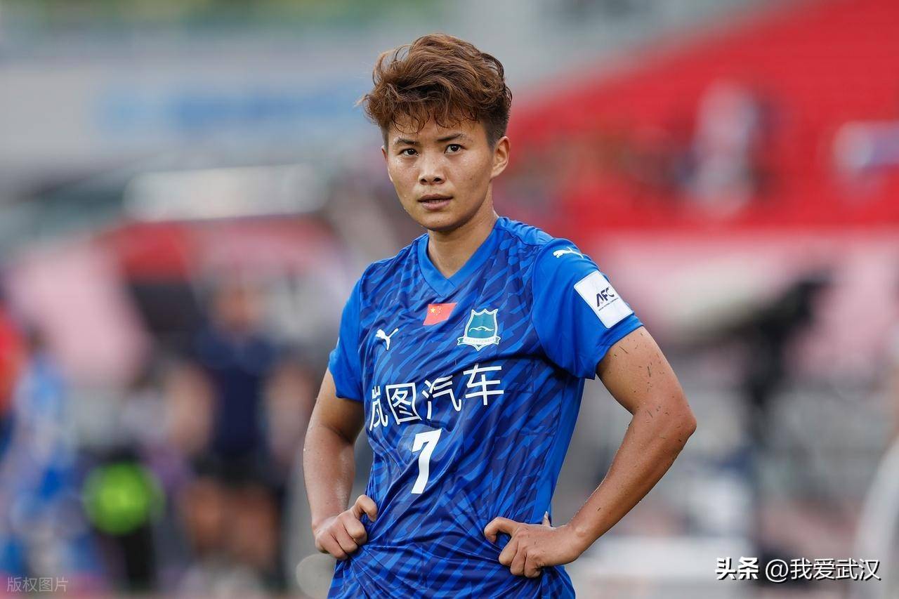 世界女足巨星备战国家队比赛