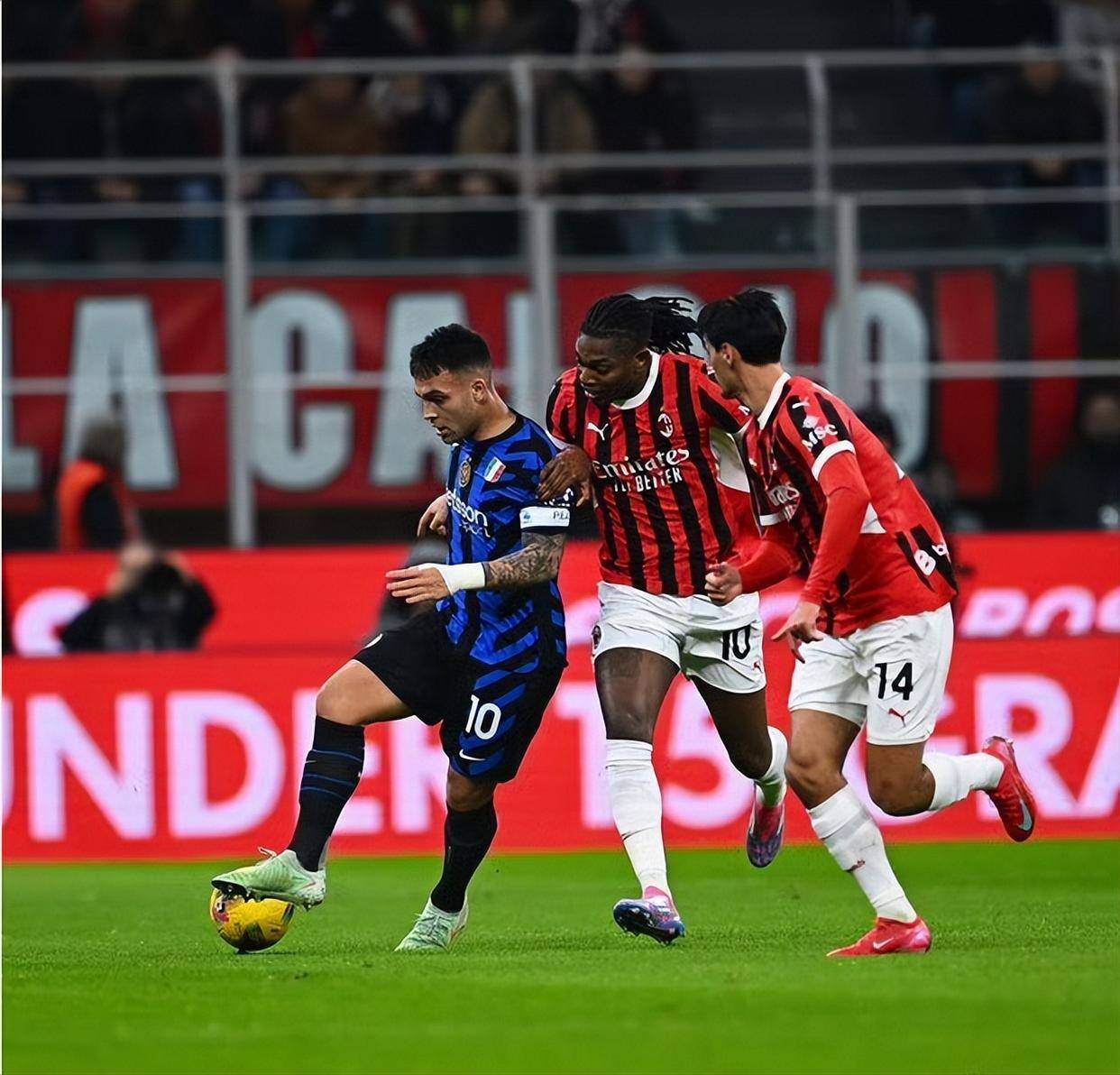 意甲球队球员个人展示，展现不同的球场风采的简单介绍