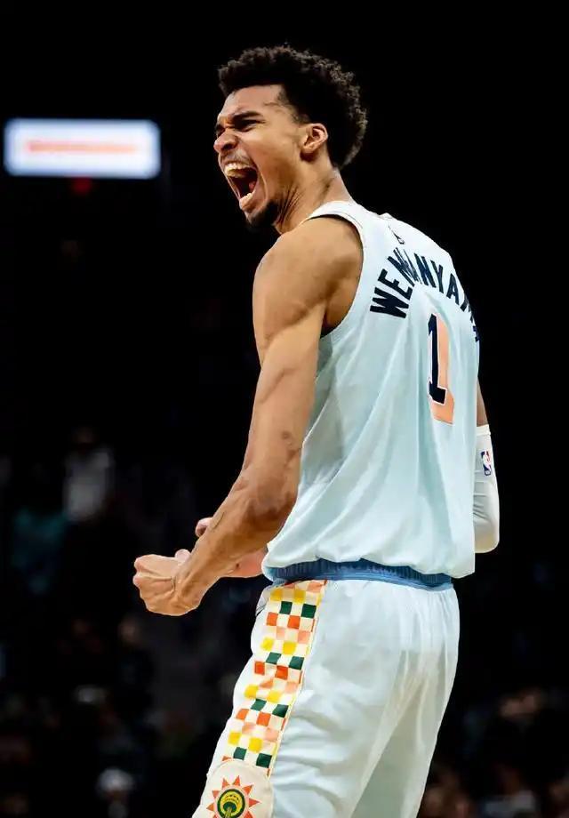 开拓者客场逆转马刺,夺得胜利 开拓者客场逆转马刺,夺得胜利