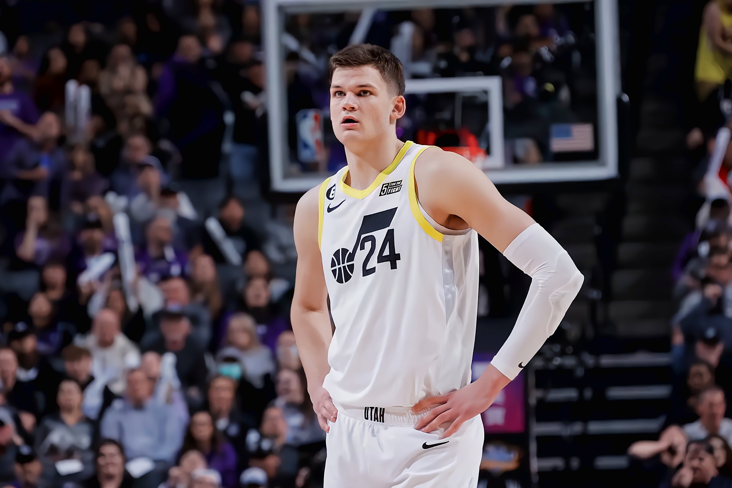 爵士主场大胜，球队信心大增