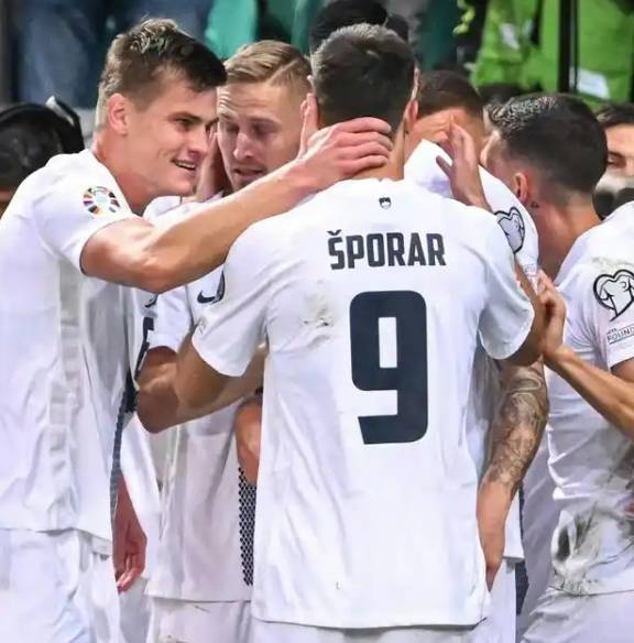 捷克击败斯洛文尼亚，轻松夺冠