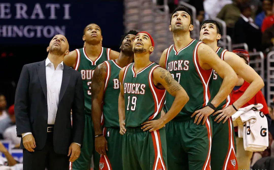 包含尼克斯主帅调整战术，力图改变球队颓势的词条