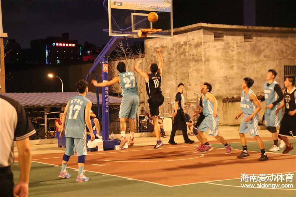 海南篮球队今夜在比赛中夺取一场宝贵胜利
