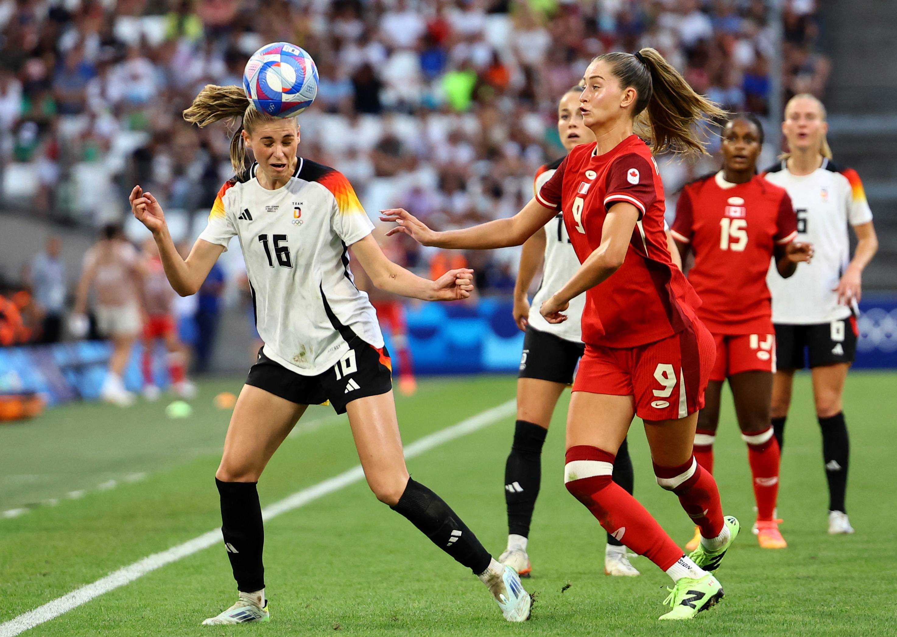 德国女足在友谊赛中获胜