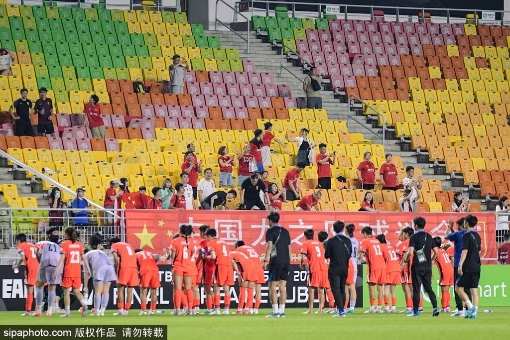 顶尖球队齐聚,足球盛宴再添看点的简单介绍 顶尖球队齐聚,足球盛宴再添看点的简单介绍