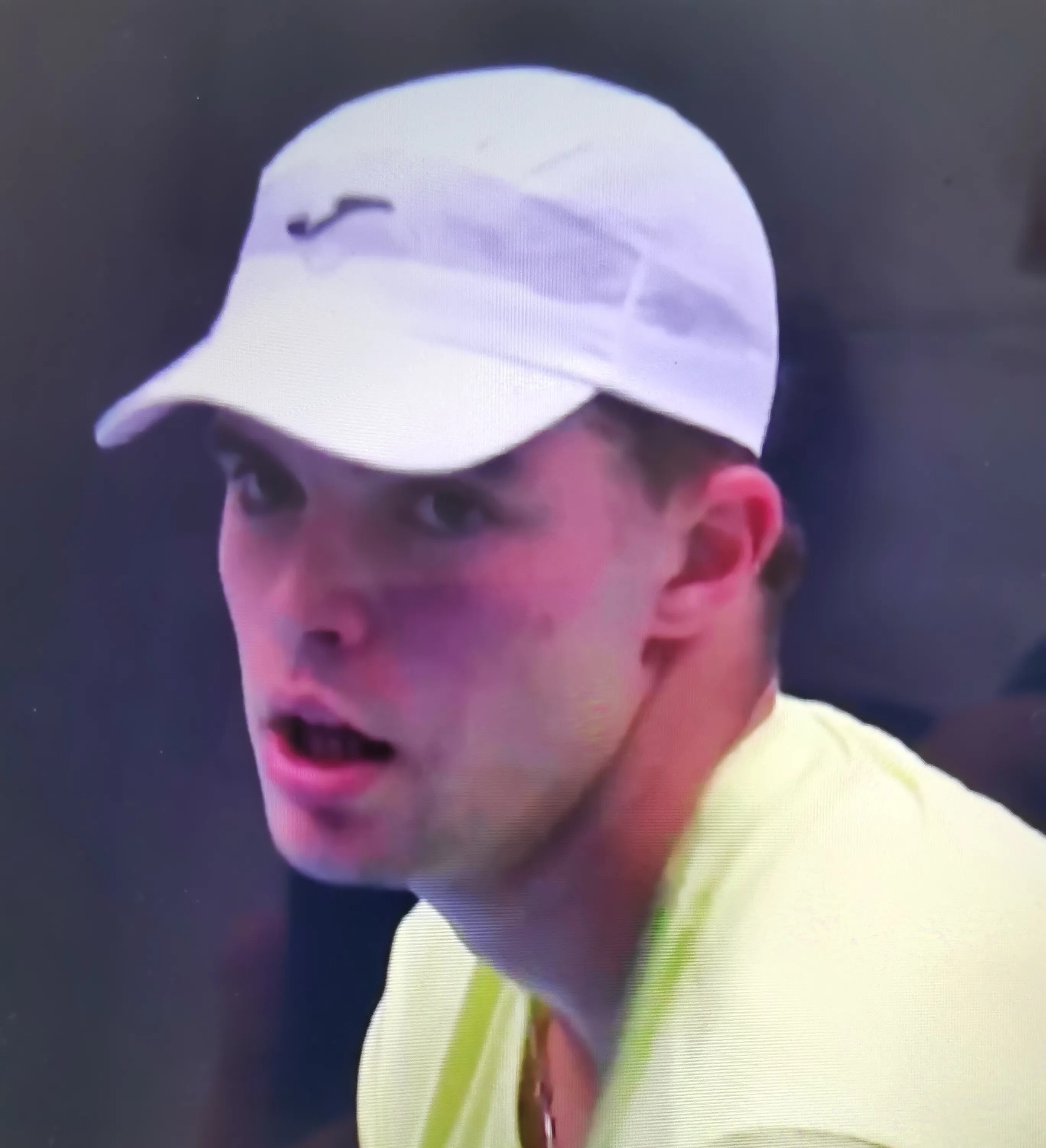 澳大利亚男子网球选手遭遇中途退赛