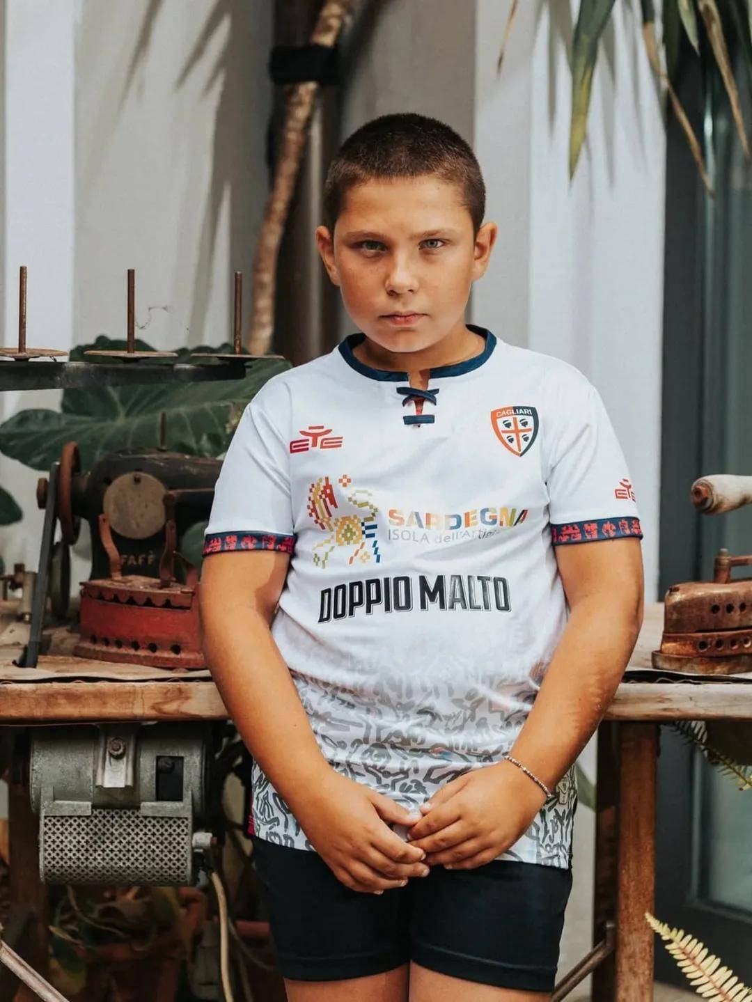 卡利亚里客场落败，上赛季佳绩未能延续的简单介绍