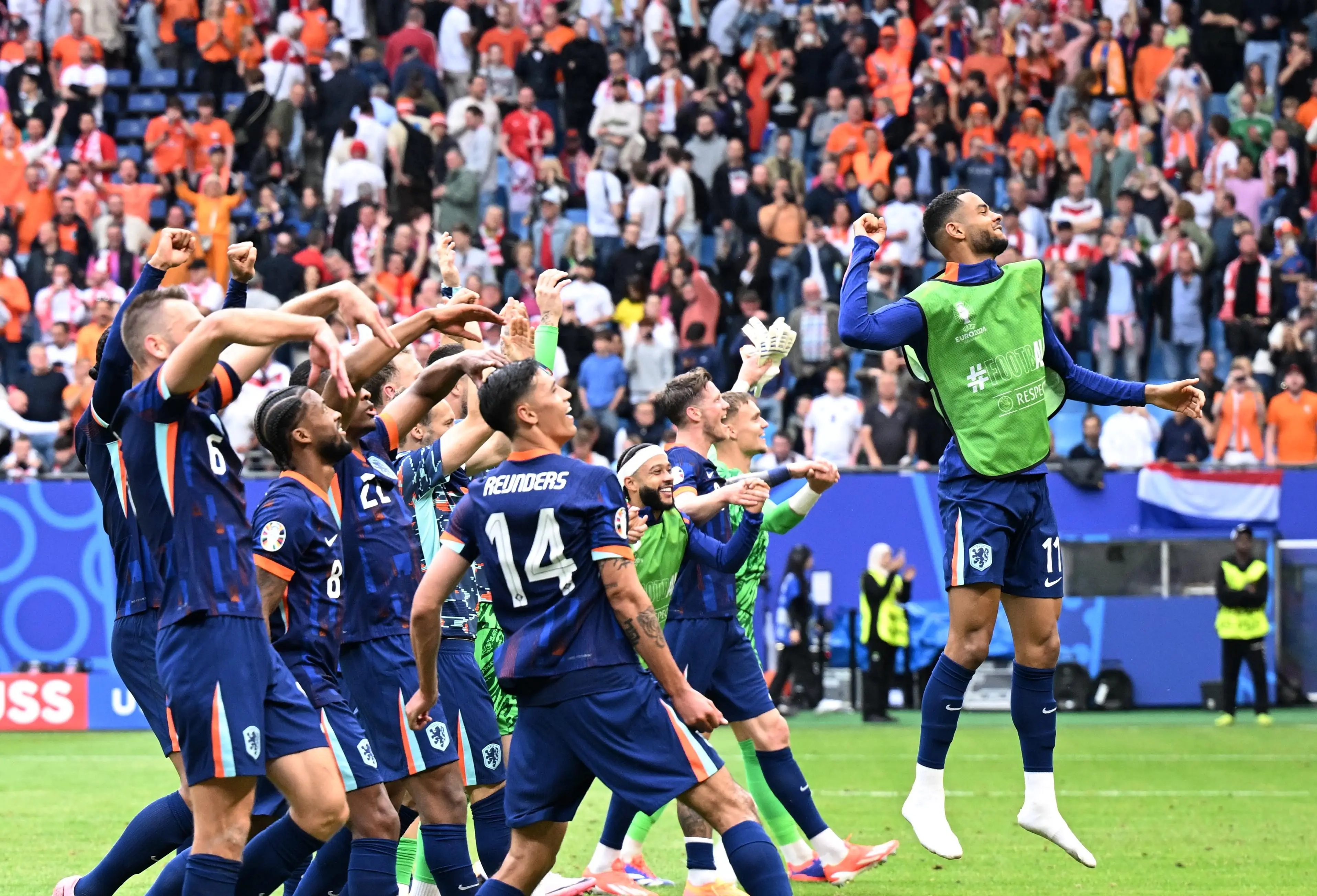 包含欧洲国家队的激烈较量惊险刺激的词条 包含欧洲国家队的激烈较量惊险刺激的词条