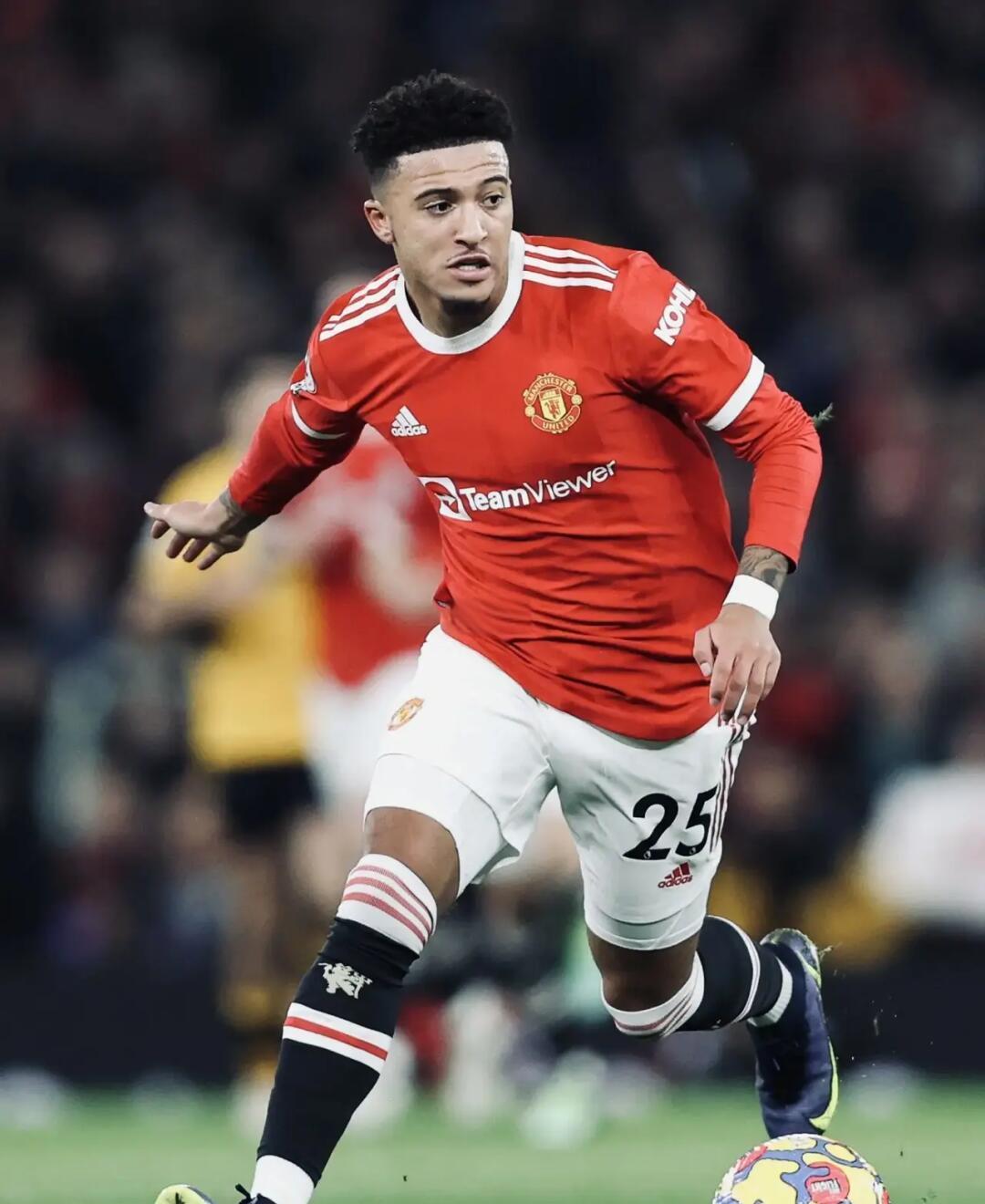 狼队客场险胜诺里奇，跻身前八