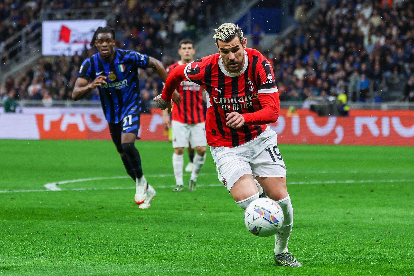 关于AC米兰遭遇对手疯狂反扑，险胜终场哨的信息