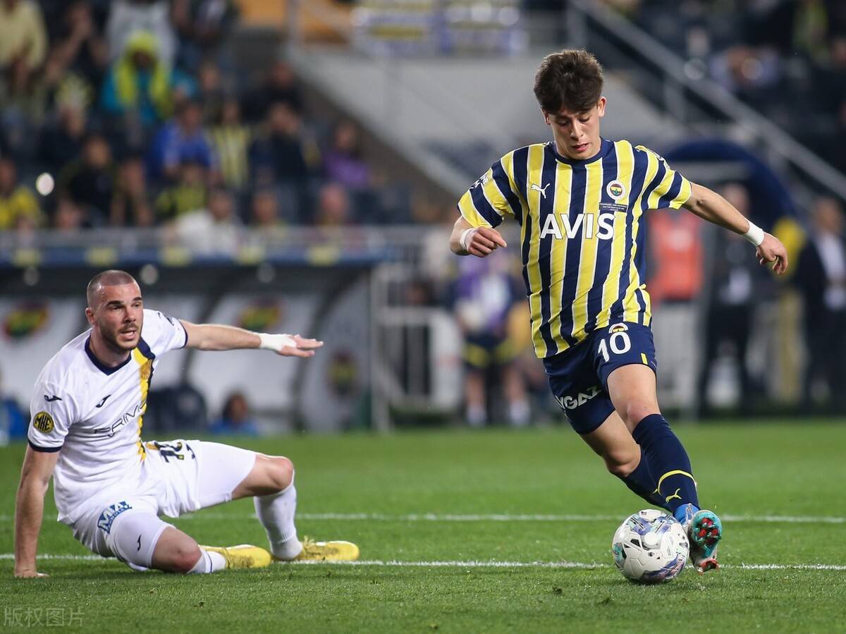 包含里昂主场-击败南特，继续领跑积分榜的词条