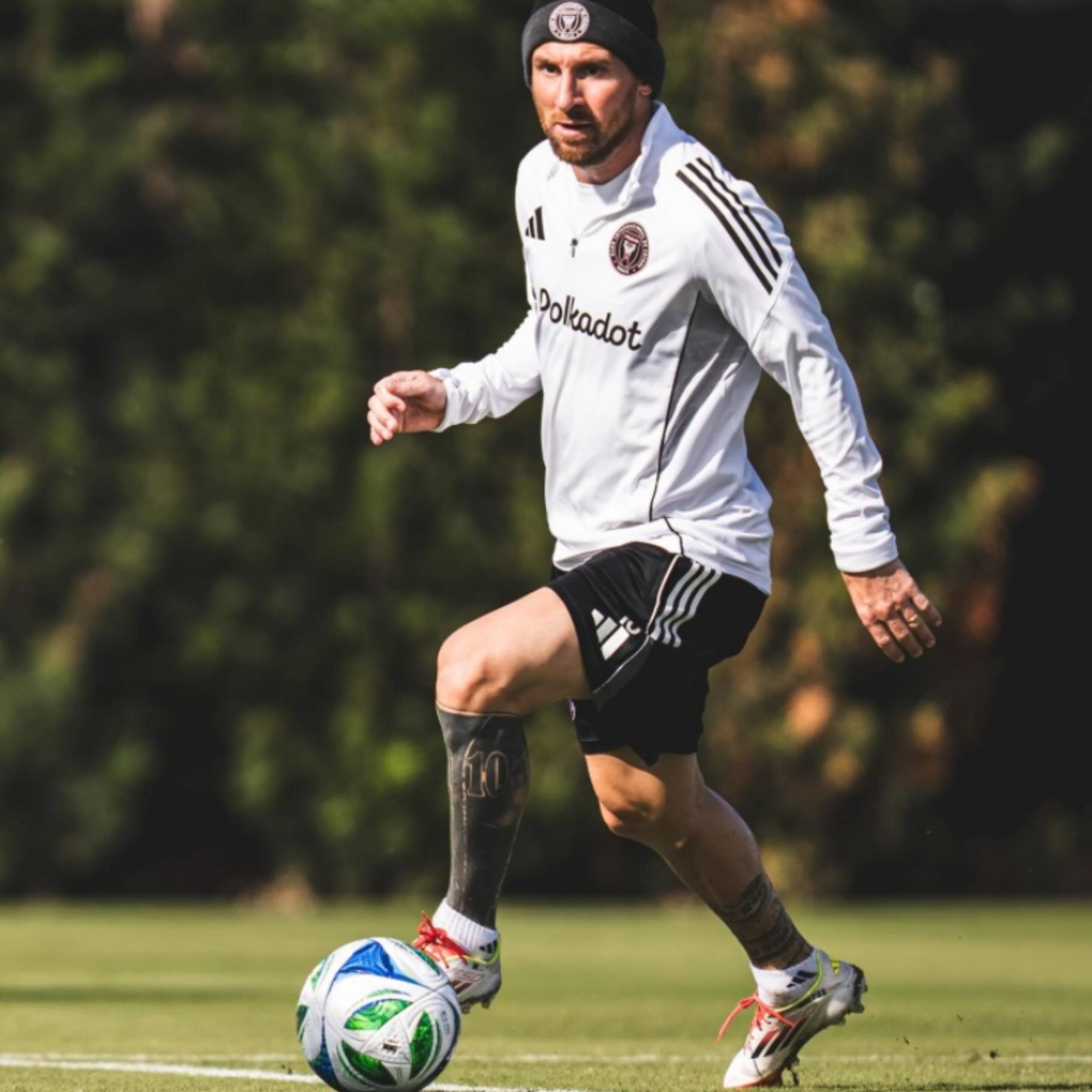 梅西高效出击，带领球队获胜晋级