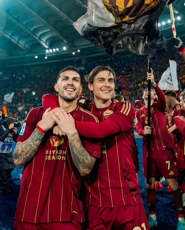 巴塞罗那-与阿贾克斯握手言和，难决胜负的简单介绍