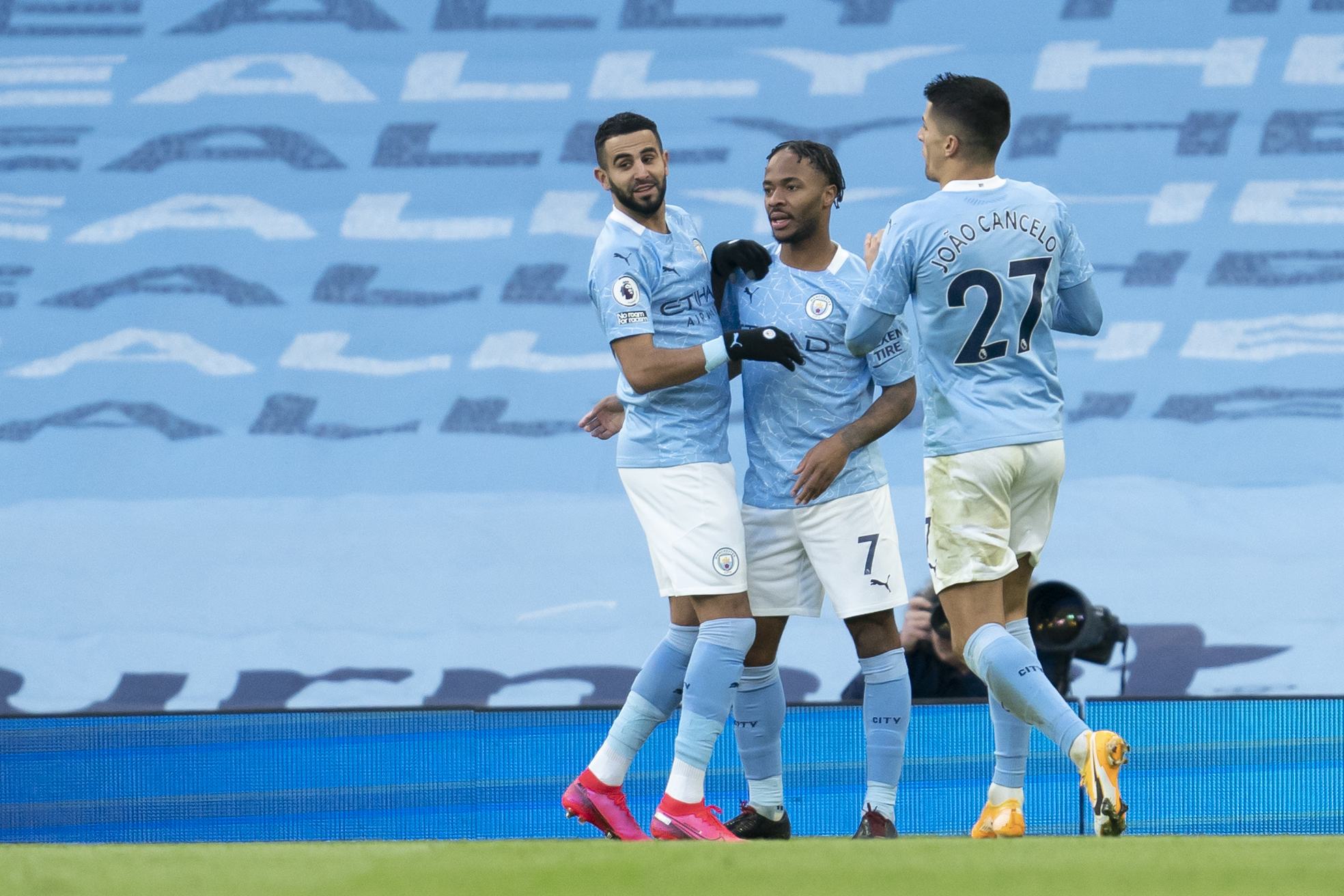 富勒姆客场逆转，英超升班马实力尽显