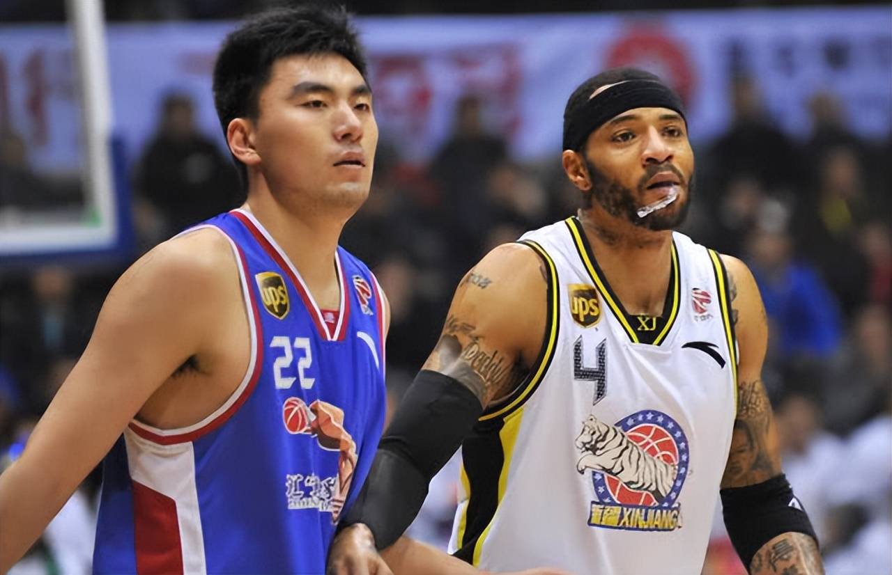 NBA外援球员联手助球队暂居榜首